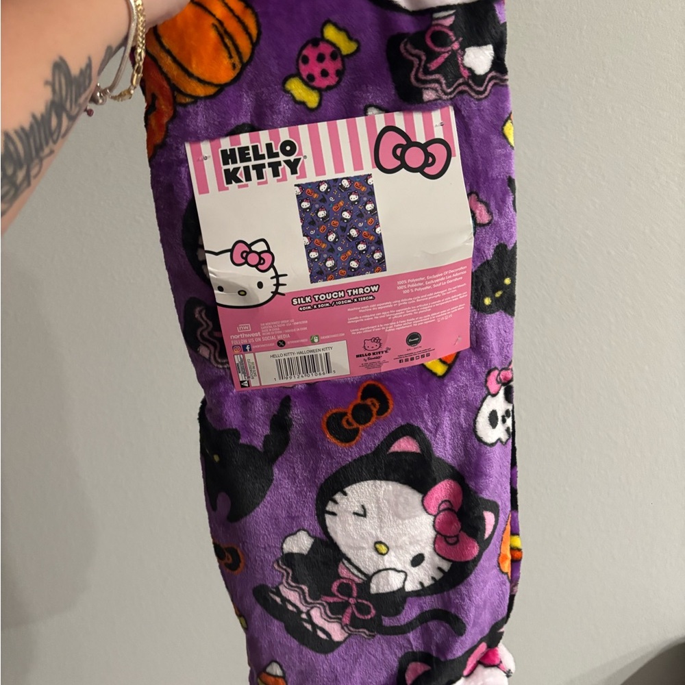 Hello Kitty Halloween Silk Touch Throw in Purple and Pink